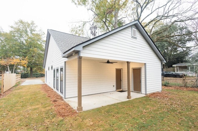 Photo - 824 W Broad St