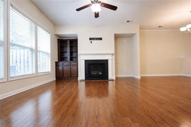Photo - 2132 Greencrest Cir