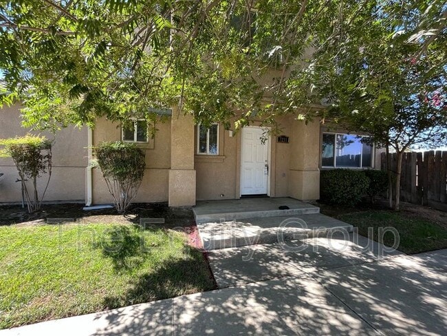 Photo - 3231 E Noble Ave Townhome