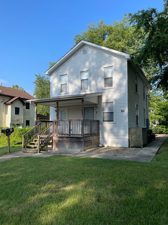 Building Photo - 201 S Western Ave Unit 02