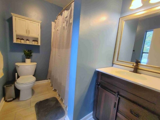 Photo - 217 Village Ln