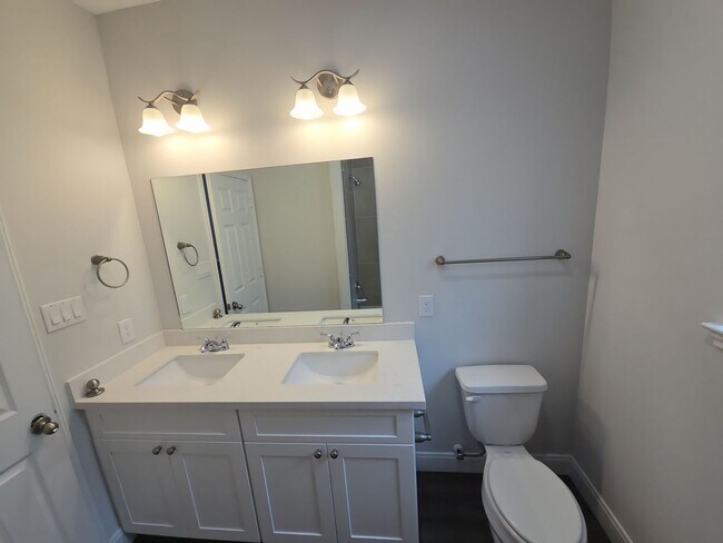 Photo - 8235 Locksley Rd Unidad A