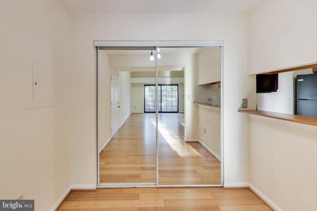 Photo - 1639 Carriage House Terrace Unit J