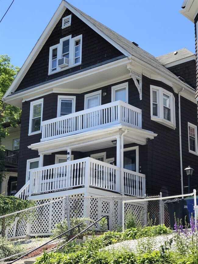 Building Photo - 47 Main St Unit #1