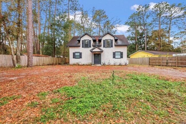 Photo - 120 N Palm Dr