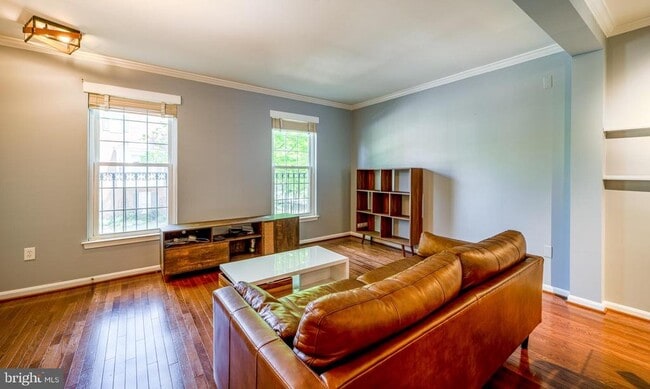 Photo - 702 Norfolk Ln