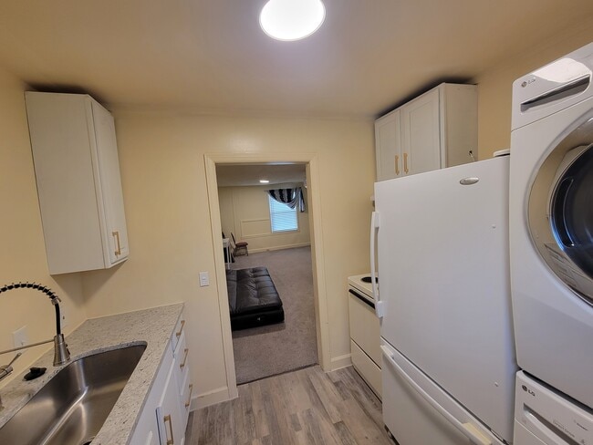 Photo - 640 Rowan Dr