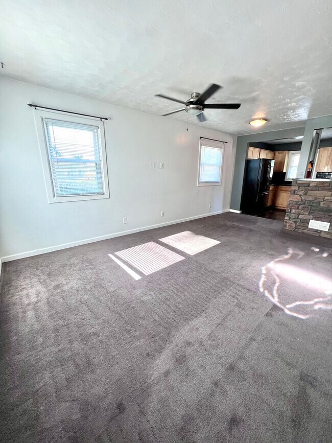 Photo - Beautiful 3 bed, 2 bath, 2 car garage