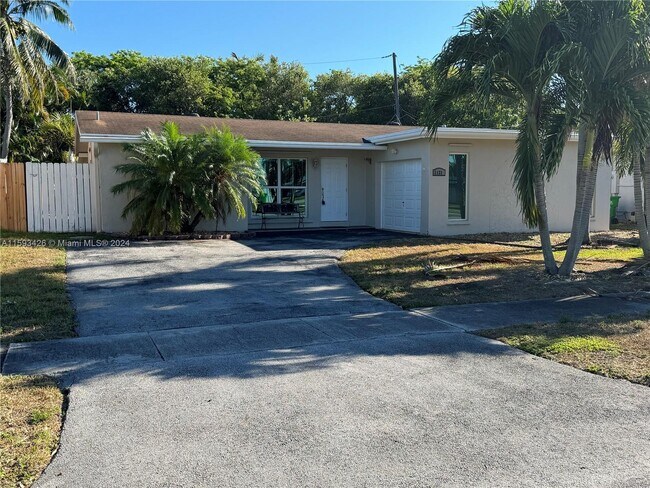 Photo - 11311 NW 32nd Manor House