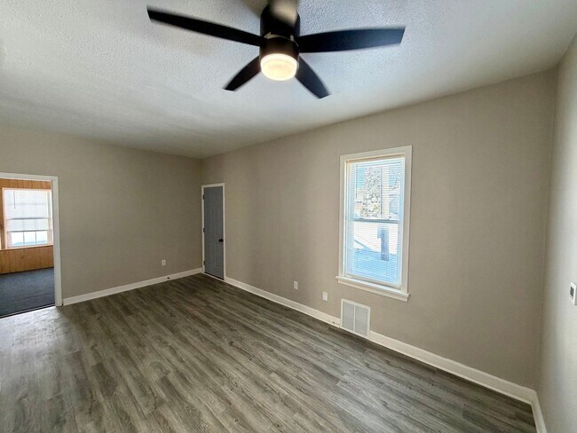 Photo - 823 S 3rd Ave Unit Lower