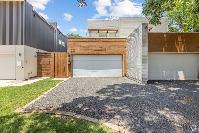 Building Photo - 4411 Roseland Ave Rental