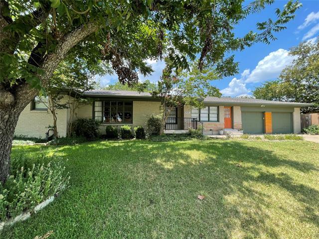 Photo - 4616 Selkirk Dr