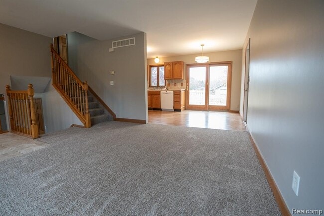 Photo - 1555 E South Blvd