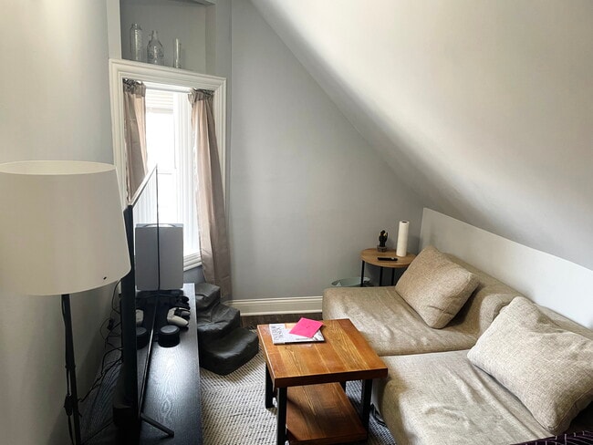 Photo - 2824 N Ridgeway Ave Unit 3