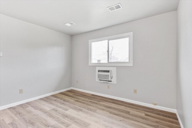 Photo - 340 Bench Blvd