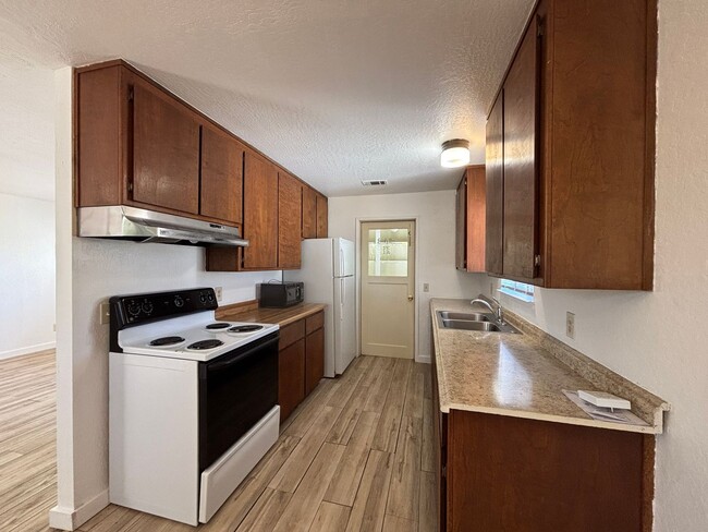 Photo - 1455 Alamo Dr