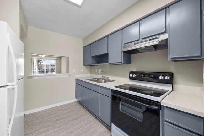 Photo - 9616 Long Point Rd