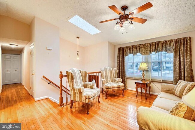 Photo - 8908 Goldentree Ln