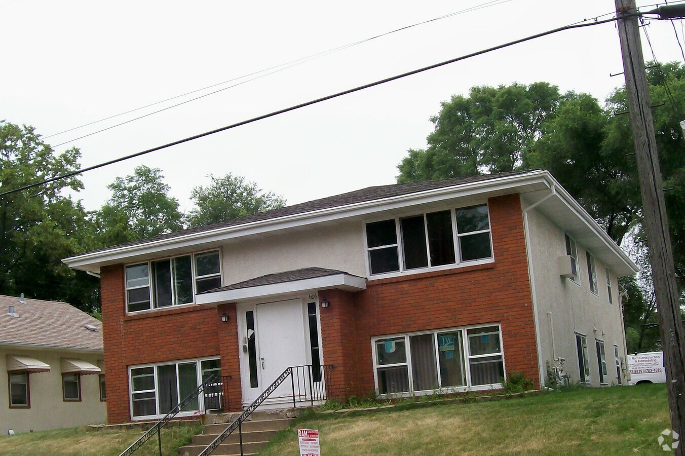 Photo - 606 20th Ave NE