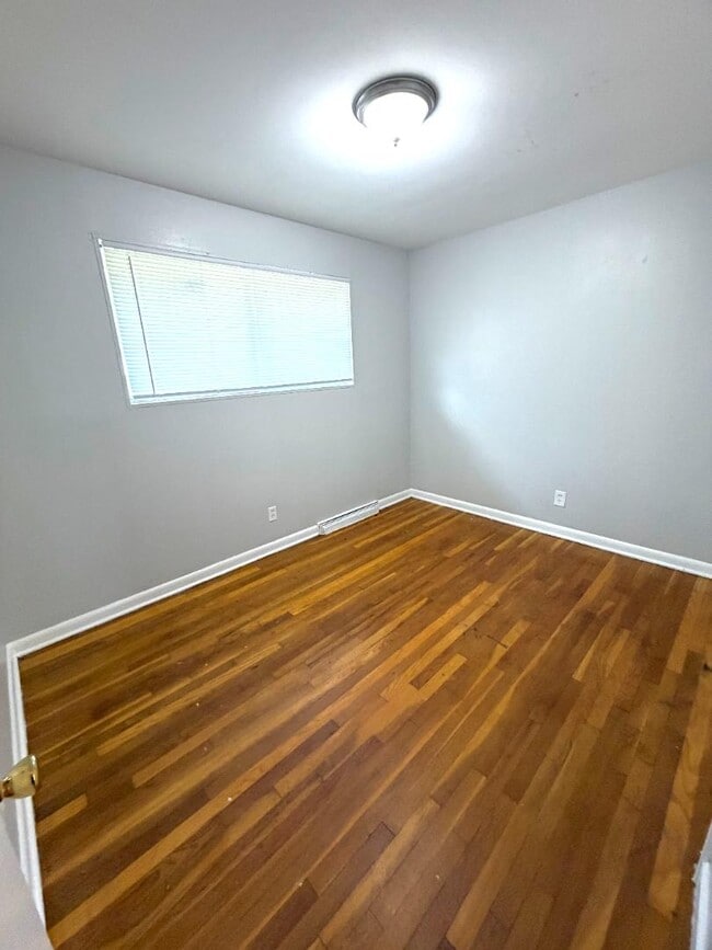 Photo - 2415 Castle Dr