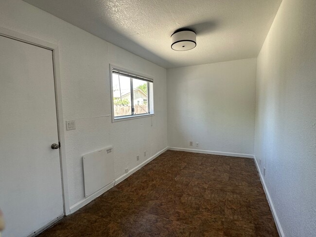 Photo - 714A Pleasant St