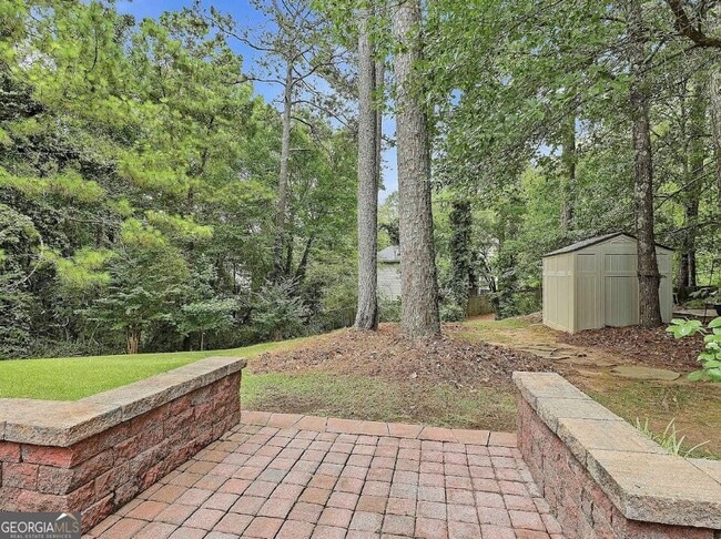 102 Belvedere Ln