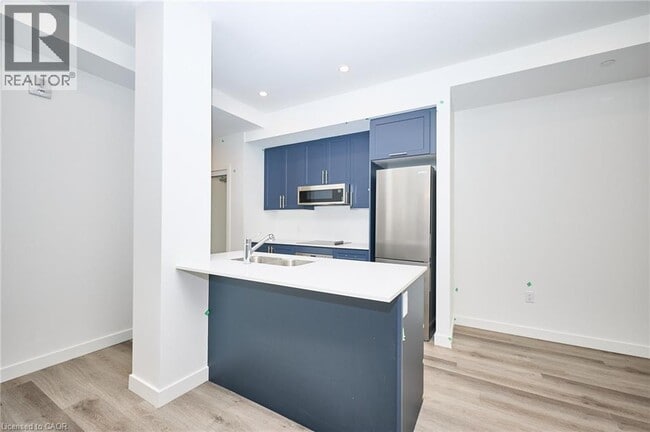 Photo - 461 Green Rd Unit 615