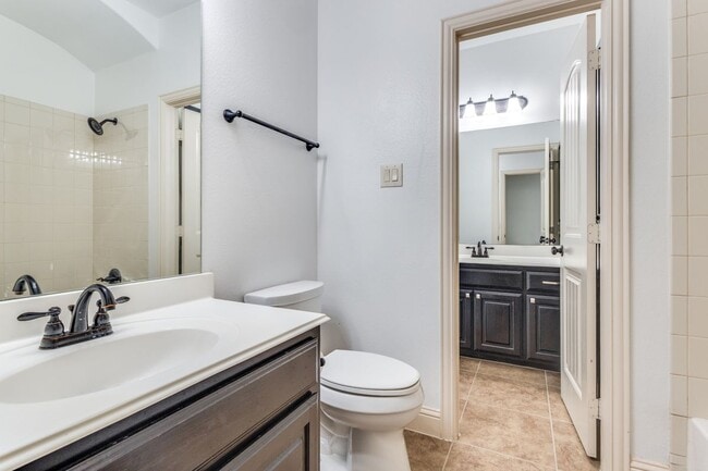 Photo - 1436 Foster St
