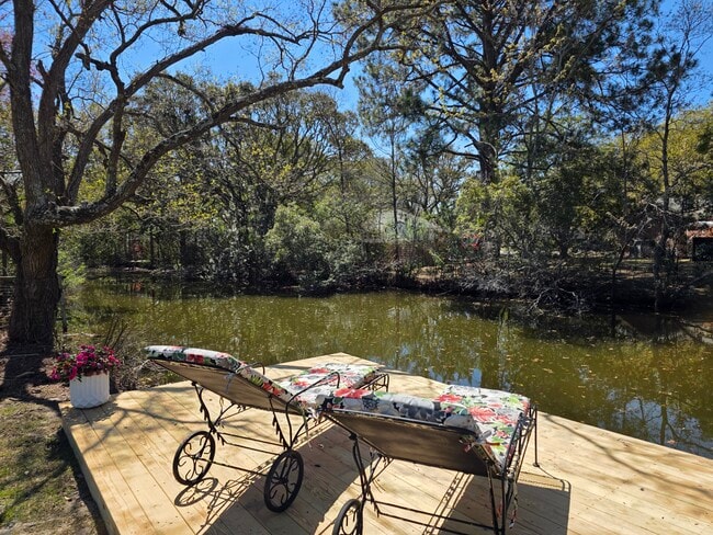 Photo - 1077 Harbor View Rd