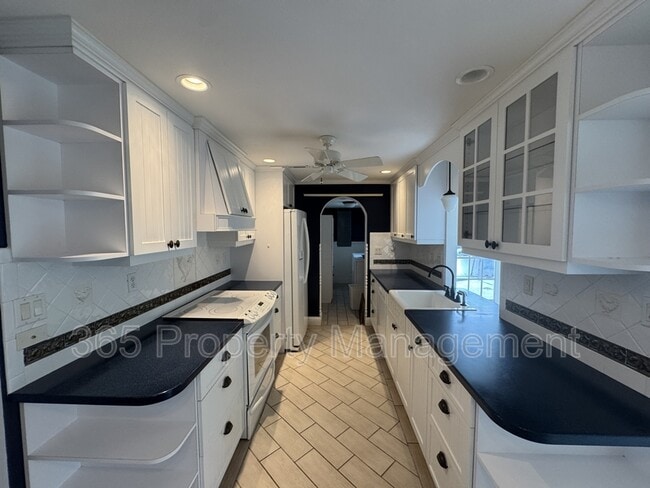 Photo - 1604 Abscott St