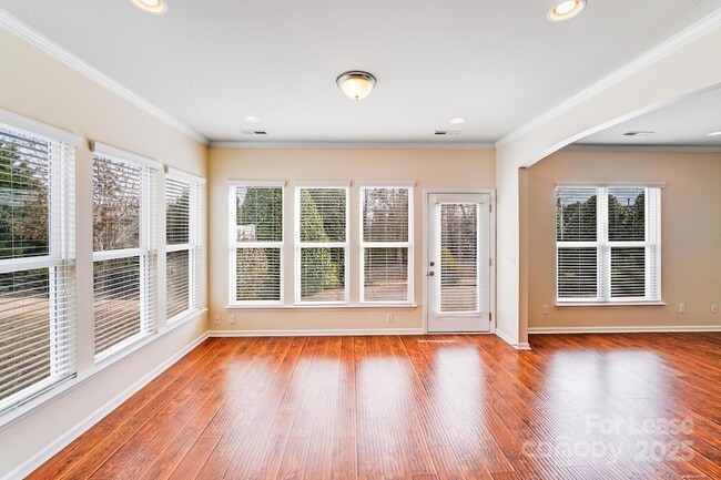 Photo - 7012 Kitty Hawk Ln