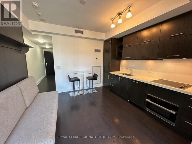 Photo - 65 St Mary St Unit 1410