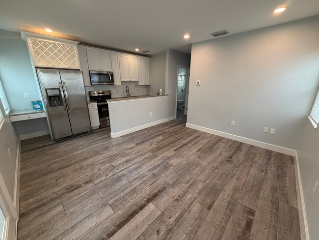 Photo - 522 Holt Ave