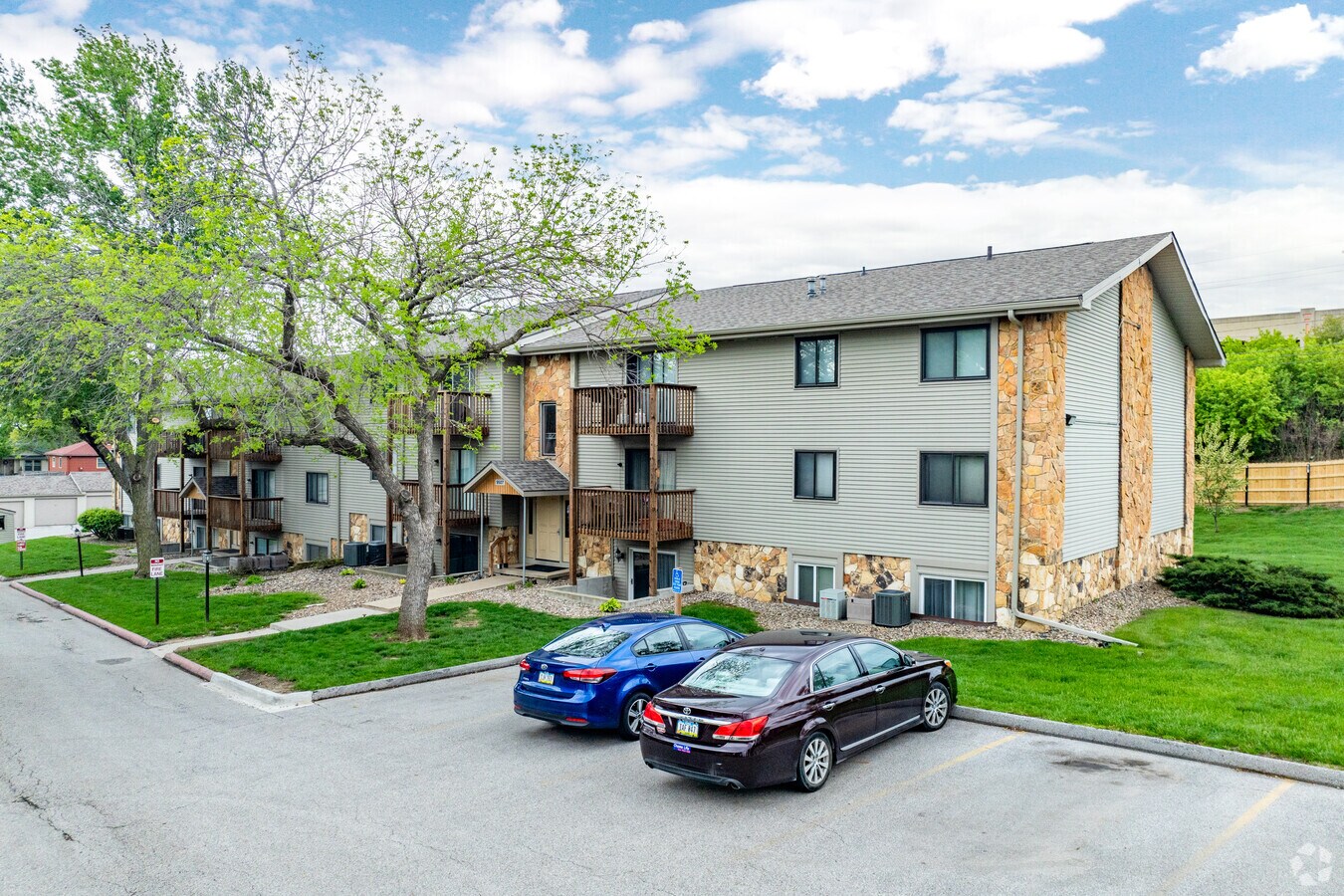 Alternate - Aspen Ridge Condominiums