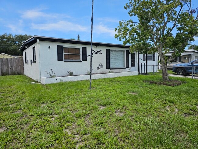 Building Photo - 8538 94th Ave