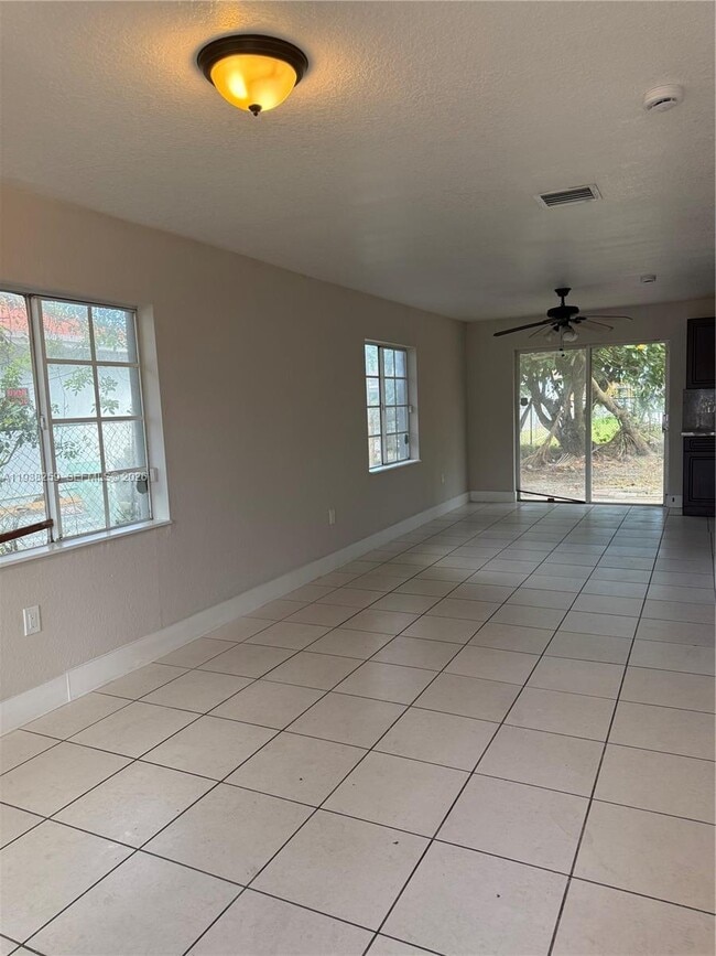 Photo - 1330 NW 7th Ct