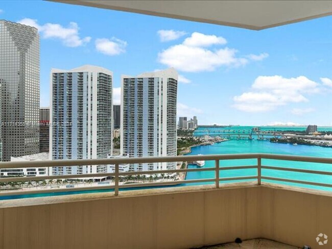 Building Photo - 888 Brickell Key Dr Unit 888 Brickell Key # 25-10 Rental