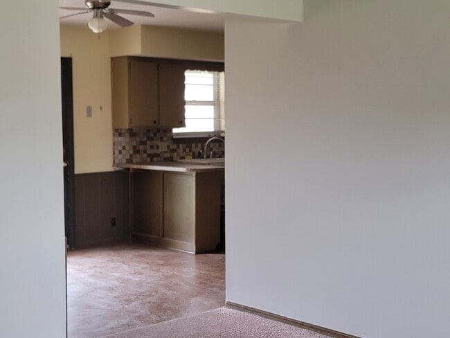 Photo - 813 W Oxford Ave