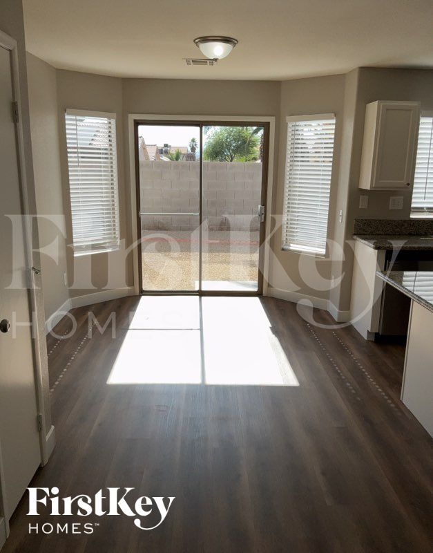 Photo - 2549 Rosy Sunrise St