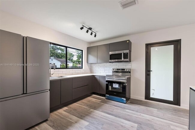 Photo - 25 NW 78th St Unit 1