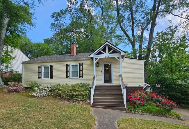 Building Photo - 276 Frasier St SE