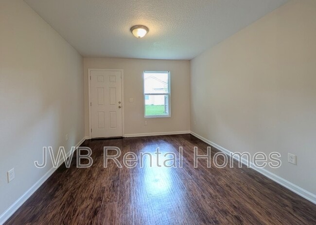 Photo - 1228 Lake Shore Blvd