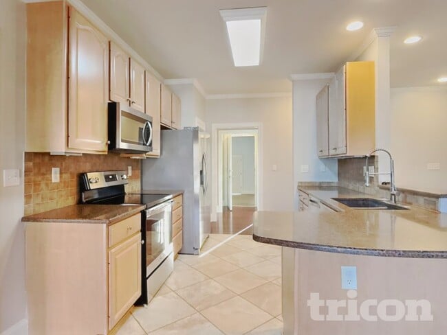 Photo - 1585 Deer Run Ct