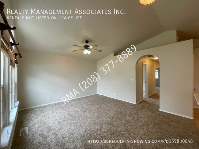 Photo - 623 E Woodbury Dr