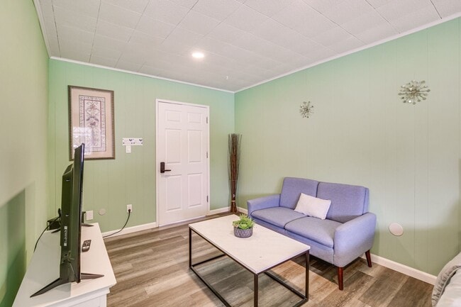 Photo - 2854 Rhoades Rd