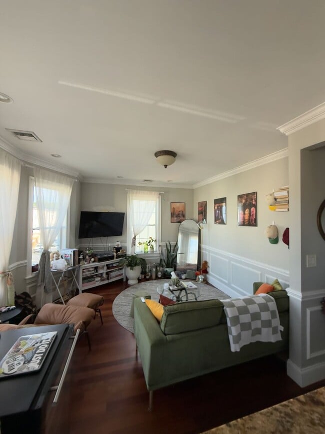 Photo - 613 Dorchester Ave Unit Dot Ave - Apartment 3