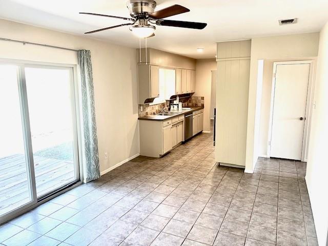 Photo - 8817 Hilltop Rd