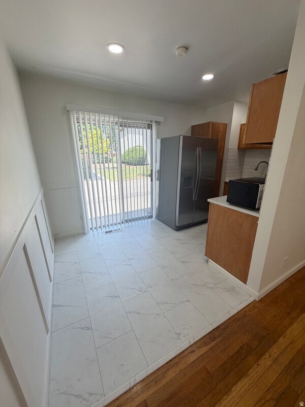 Photo - 2622 S Green St Unit 2