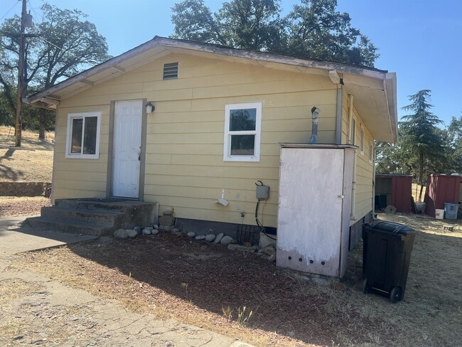 Building Photo - 5260 CA-49
