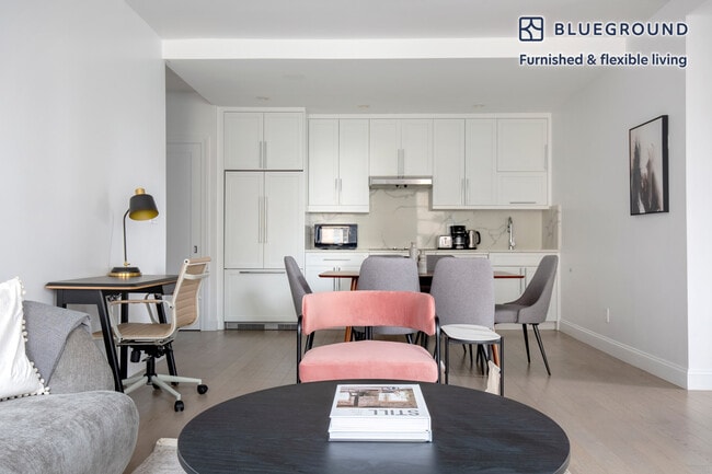 Photo - 915 West End Ave Unidad FL11-ID952